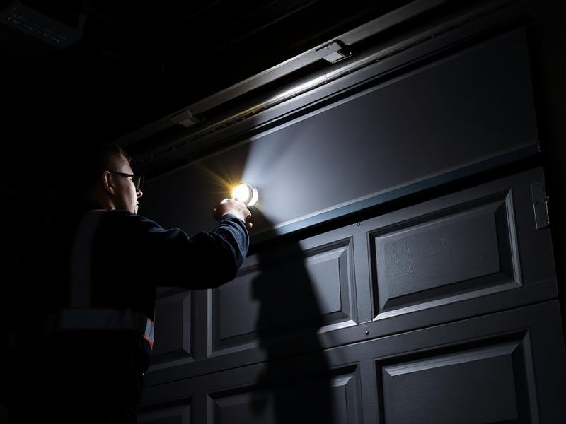 24/7 Emergency service by Rindge Garage Doors